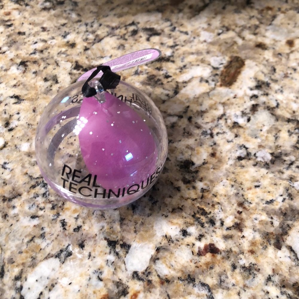 Makeup sponge